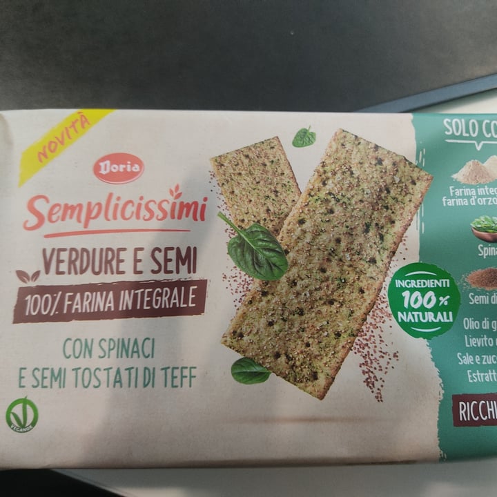 photo of Doria Cracker agli spinaci e semi di teff shared by @88roby on  15 Mar 2022 - review