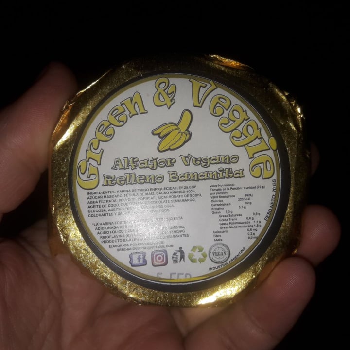 review photo of Green & Veggie Alfajor Vegano relleno de Bananita shared by @ladynoe on 30 Jan 2020 - review