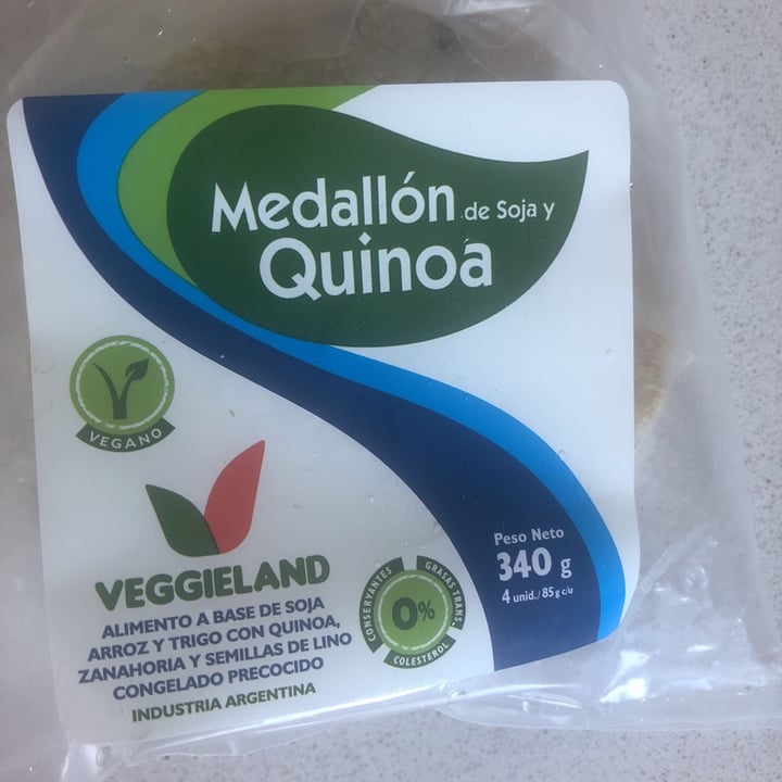photo of Veggieland Medallon de Soja y Quinoa shared by @tomascanapino on  27 Aug 2020 - review