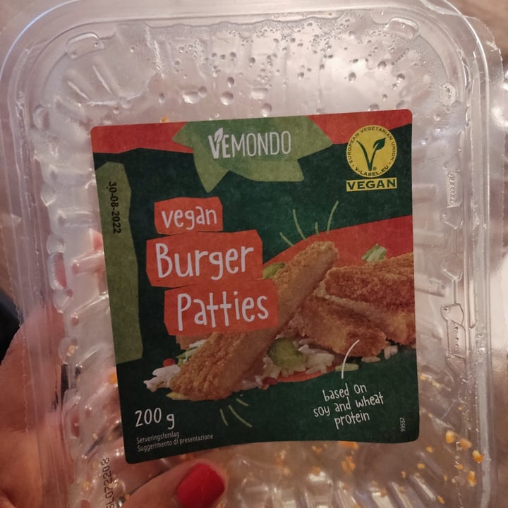 photo of Vemondo vegan burger patties shared by @jessicadit on  03 Sep 2022 - review