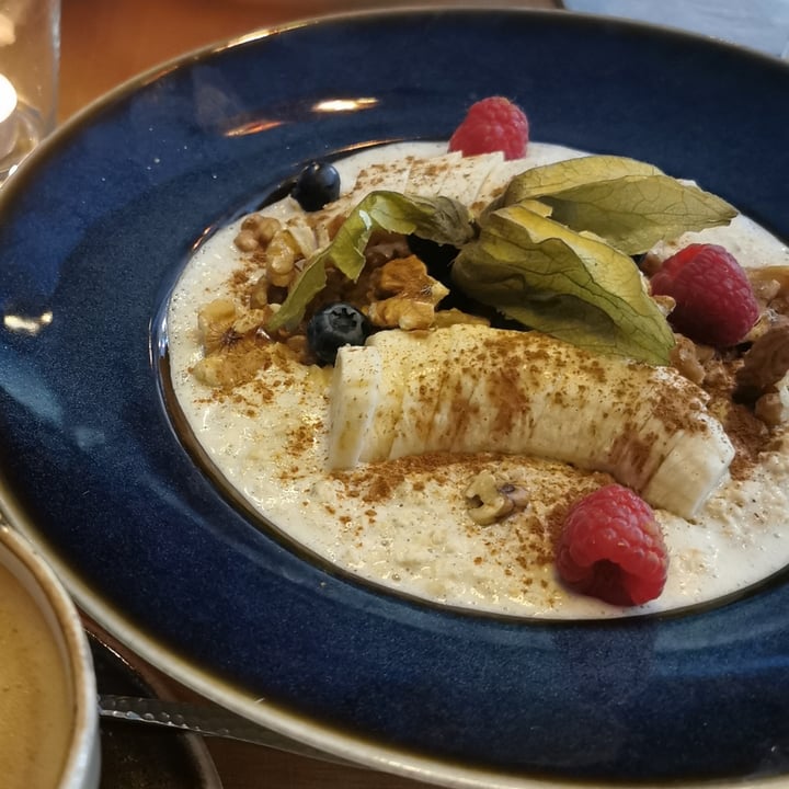 review photo of Leni loves coffee Vegan Porridge shared by @martalamatta on 13 Apr 2022 - review