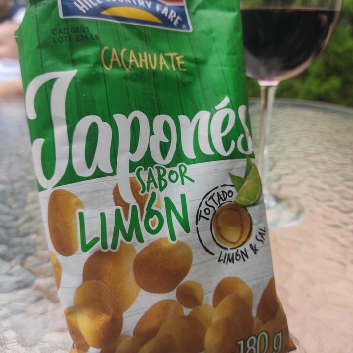 photo of H-E-B Cacahuate japonés sabor limón shared by @monicapmm on  22 Nov 2020 - review