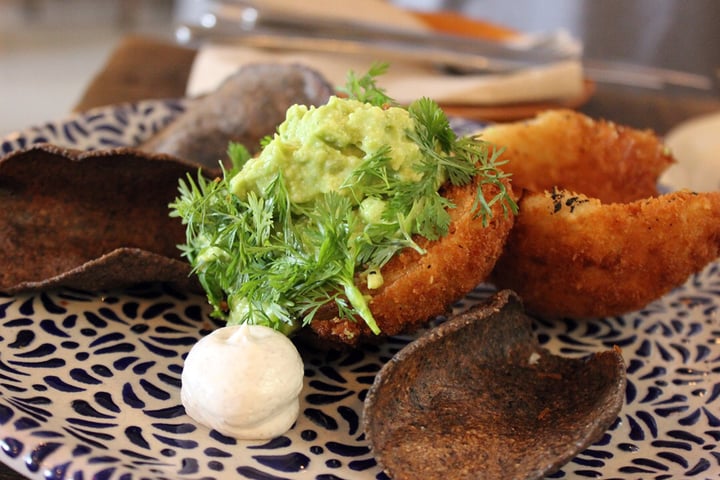 photo of Los Loosers Deep fried onion with guacamole shared by @pleasenousername on  04 Apr 2019 - review