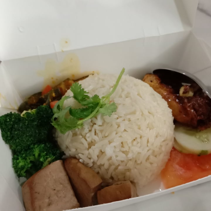 photo of Green dot Crispy Beancurd Skin w Sesame Rice Set shared by @rajesv on  31 Dec 2021 - review