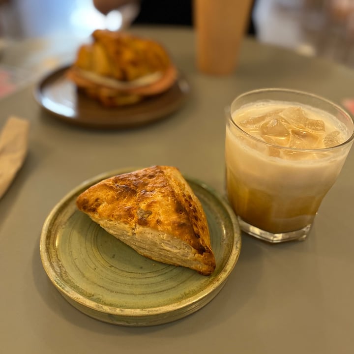 photo of Bioma plant based café Scon de queso shared by @inespressable on  07 Aug 2021 - review