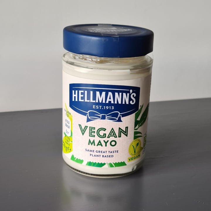 photo of Hellmann’s Hellman’s Vegan Mayonnaise shared by @theknackeredvegan on  01 Jul 2021 - review