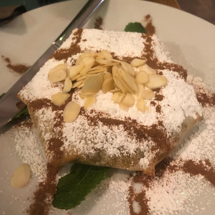 review photo of Hakuna Matata Veggie Pastela marroquí shared by @veganningbetter on 14 May 2022 - review