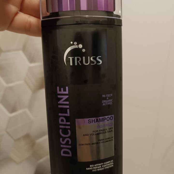 photo of Truss shampoo Discipline shared by @renatacapeli on  01 May 2022 - review