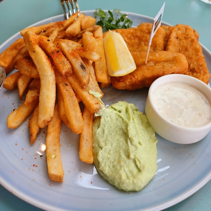 review photo of Green Common Singapore Gardein Fish and Chips (Discontinued) shared by @teresa77 on 02 Nov 2021 - review
