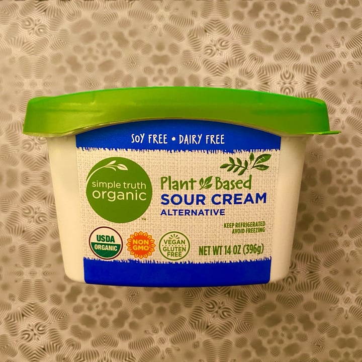 photo of Simple Truth Plant Based Sour Cream Alternative shared by @timvegmalone on  20 May 2022 - review