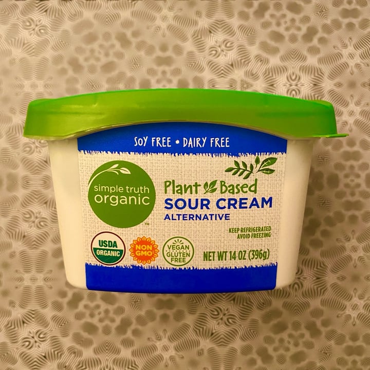 review photo of Simple Truth Plant Based Sour Cream Alternative shared by @timvegmalone on 20 May 2022 - review