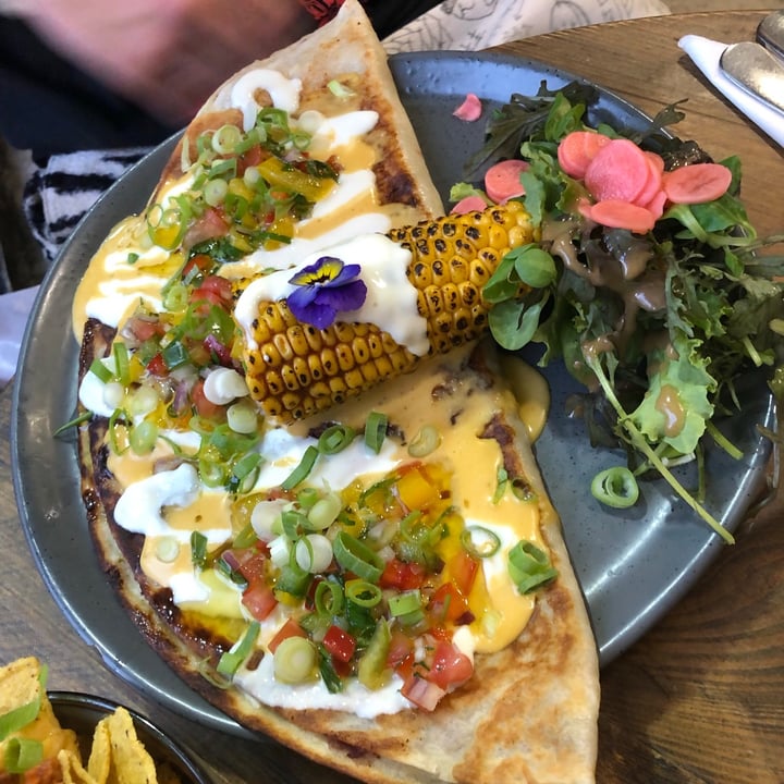 photo of Aujourd'hui Demain Quesadilas shared by @sofieblik on  22 Aug 2021 - review