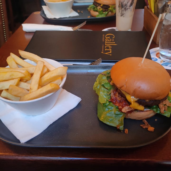 photo of The Gallery Restaurant at The Church Vegan Burger shared by @claudiaavgenova on  14 Aug 2022 - review