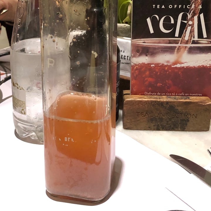 photo of Tea Connection Agua saborizada Sabor Frutilla shared by @anaacraveroo on  20 Aug 2021 - review