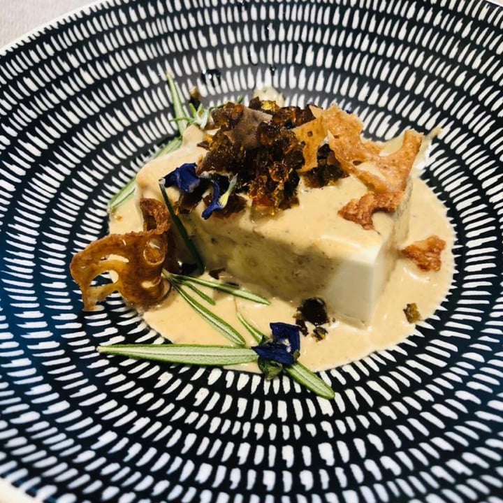 photo of Elemen @ HarbourFront Blue flower tofu with black truffle wild rice shared by @onetwothree on  21 Jul 2022 - review