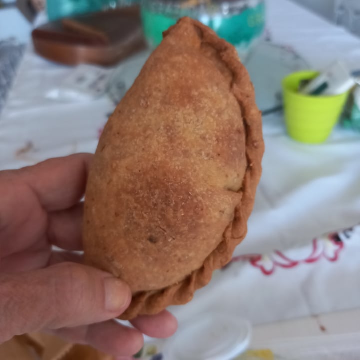 review photo of Govinda Vegetariano somosa vegana shared by @elianalia on 02 Nov 2022 - review