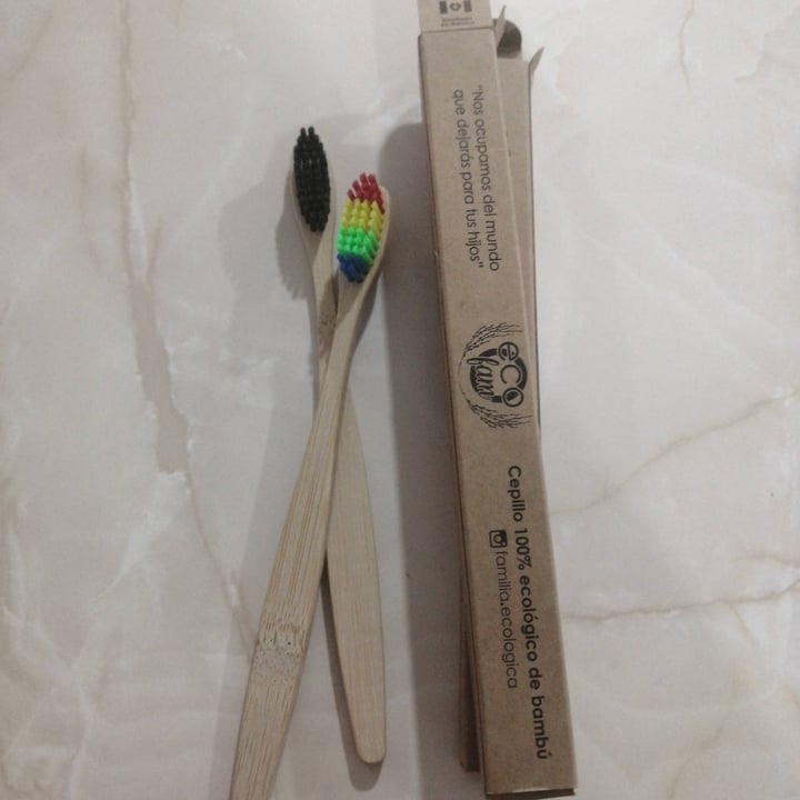 review photo of Eco fam Cepillo Dental shared by @verolu on 04 Aug 2021 - review