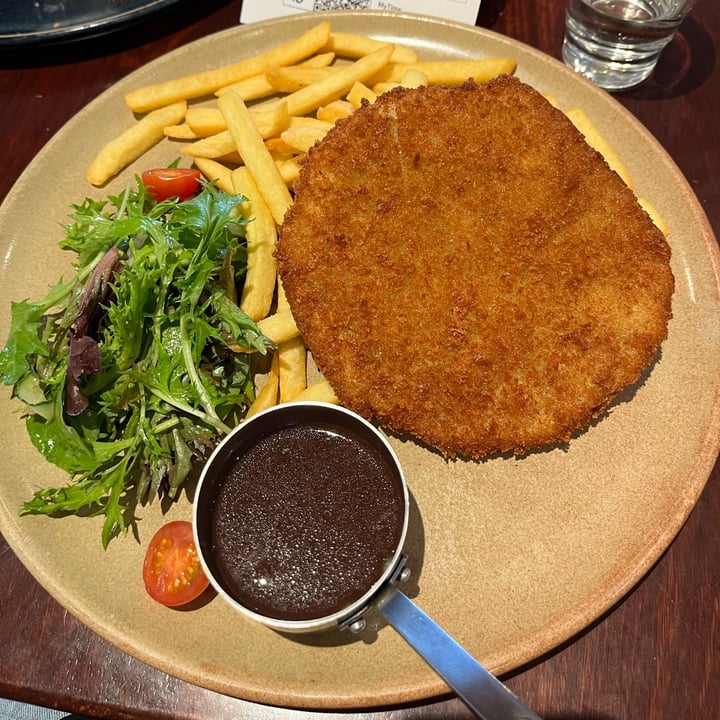 photo of Hilton Hotel MyBar Vegan Schnitzel shared by @shania8 on  05 Jul 2022 - review