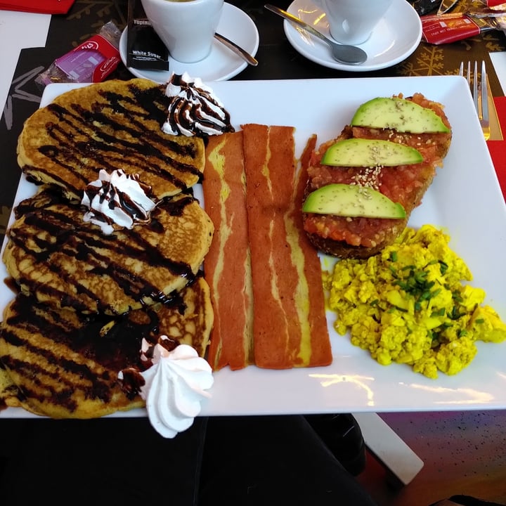 photo of Freedom Cakes Brunch 1 shared by @maffi1810 on  06 Dec 2021 - review