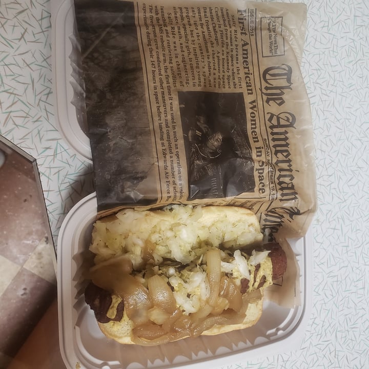 photo of DogSlinger Vegan Bear Brot shared by @veganstuff107 on  09 Jun 2021 - review