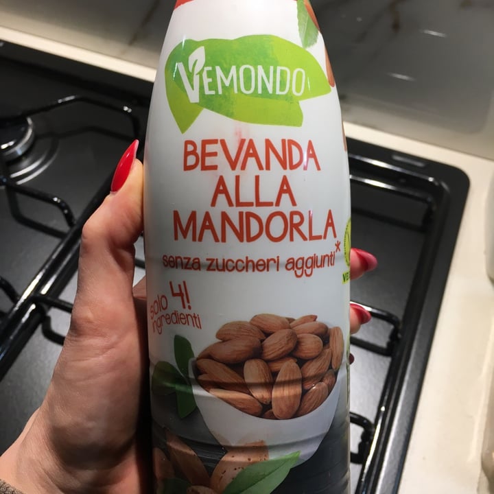 photo of Vemondo Bevanda alla mandorla senza zuccheri aggiunti shared by @rebeljana on  03 Feb 2021 - review