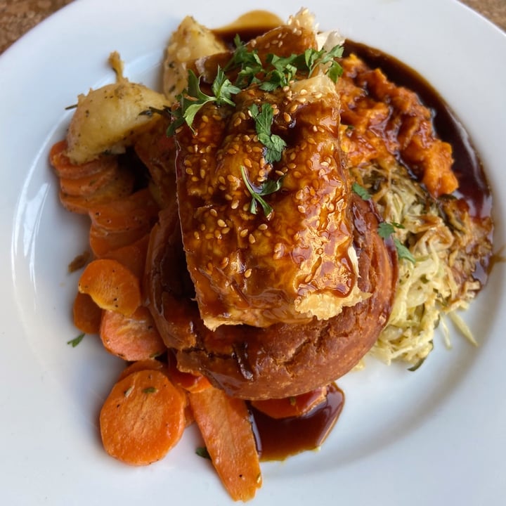 photo of The Birds Sage & Onion Wellington shared by @alacoque on  20 Sep 2020 - review