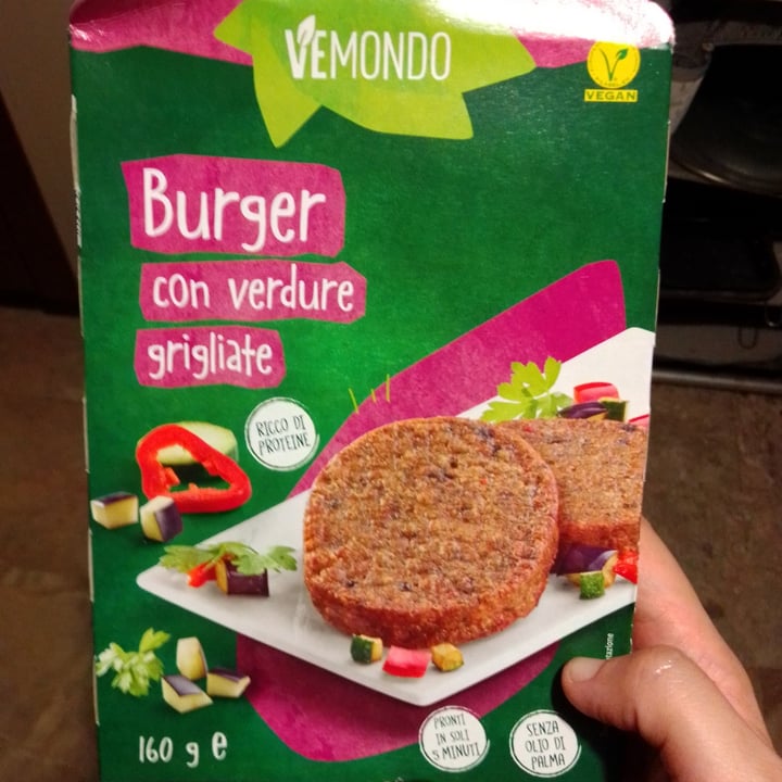 review photo of Vemondo Burger con Verdure Grigliate shared by @vegatta on 22 Apr 2022 - review