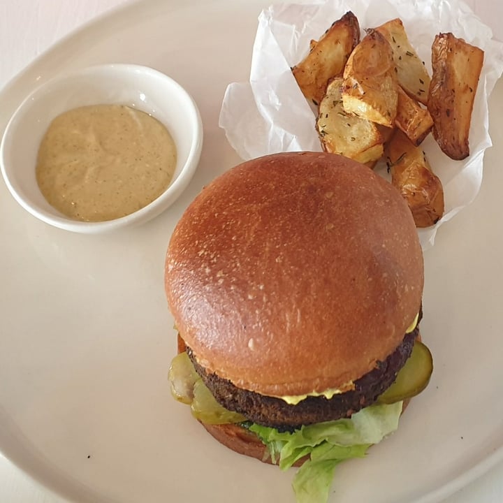 photo of The Holy Spirit Vodka Bar and Restaurant Chef's Burger shared by @compassionate1candy on  14 Sep 2022 - review