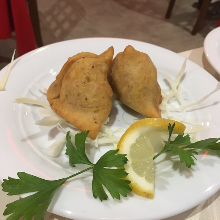 photo of Gandhi, Ristorante tipico Indiano Pisa, Gandhi, typical Indian Restaurant Pisa. Samosa Veg shared by @bess on  04 Jul 2021 - review