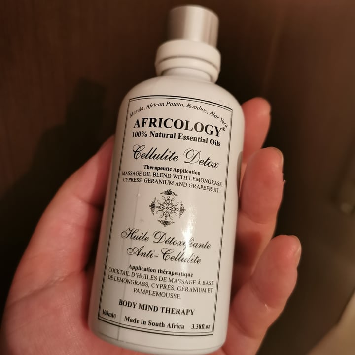 review photo of Africology Detox Oil shared by @theyogacreative on 09 Aug 2021 - review