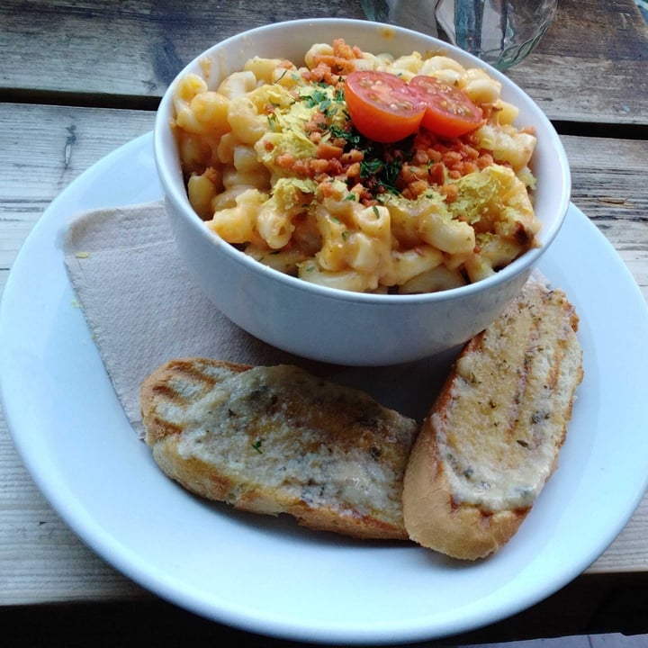 photo of The Glasvegan Mac & Cheez shared by @veganadam on  26 Sep 2022 - review