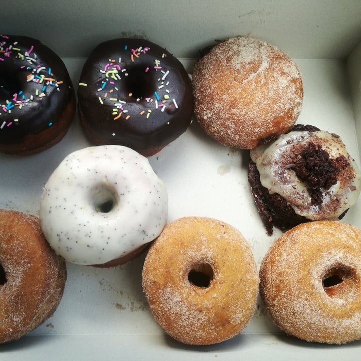 photo of Grumpy & Runt | Little Deli & Donuts Cinnamon Donut shared by @junkfoodvegans on  01 Aug 2020 - review
