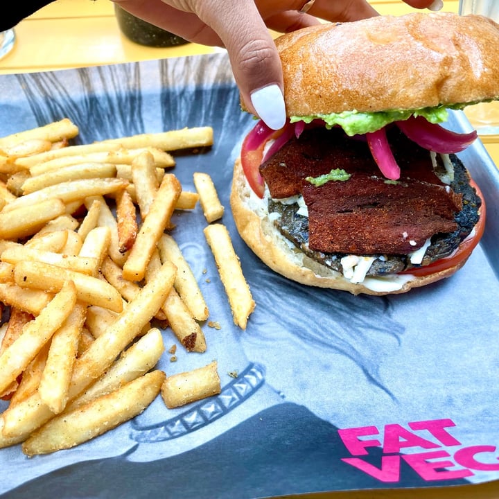 photo of Fat Vegan Combo Fat Vegan shared by @michellemurci on  15 Sep 2022 - review