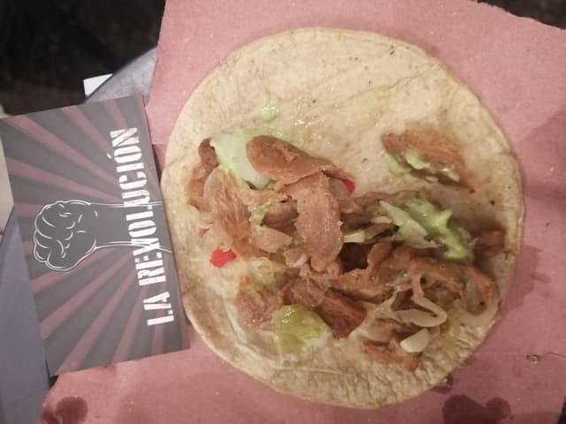 Foto del piatto “Taco de bistec encebollado”