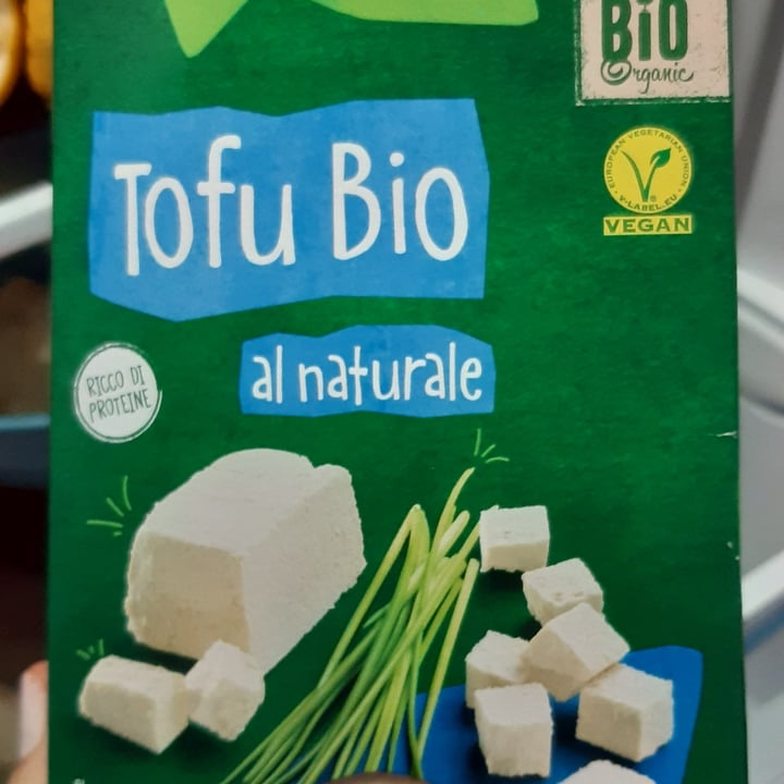 photo of Vemondo Tofu Bio al naturale shared by @erikarumore on  16 Dec 2021 - review