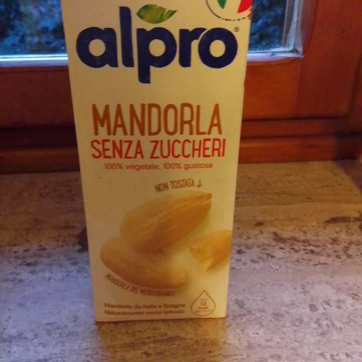 photo of Alpro Mandorla Original shared by @lorenza86 on  20 Mar 2022 - review