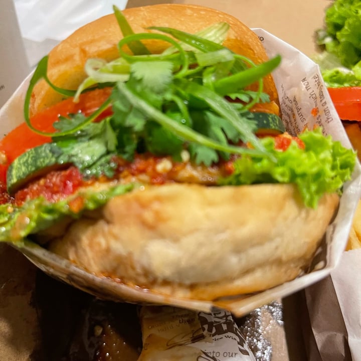 photo of VeganBurg Singapore Vegan Hainanese Chicken Burger shared by @jas-veg on  19 Aug 2022 - review