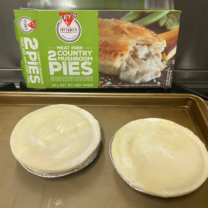 photo of Fry's Family Food 2 Country Mushroom Pies shared by @bianca1701 on  05 Dec 2020 - review