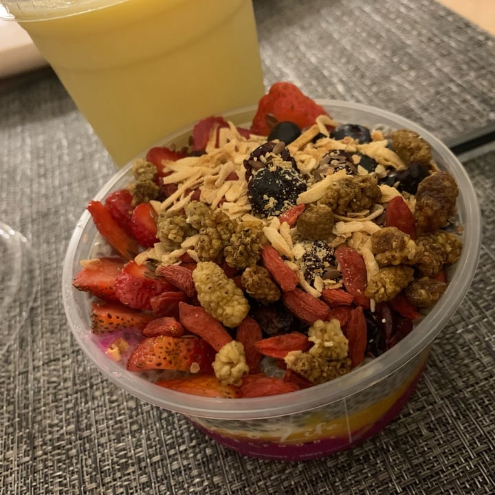 photo of Acai Life Superfoods Custom bowl shared by @lychee on  23 Dec 2021 - review