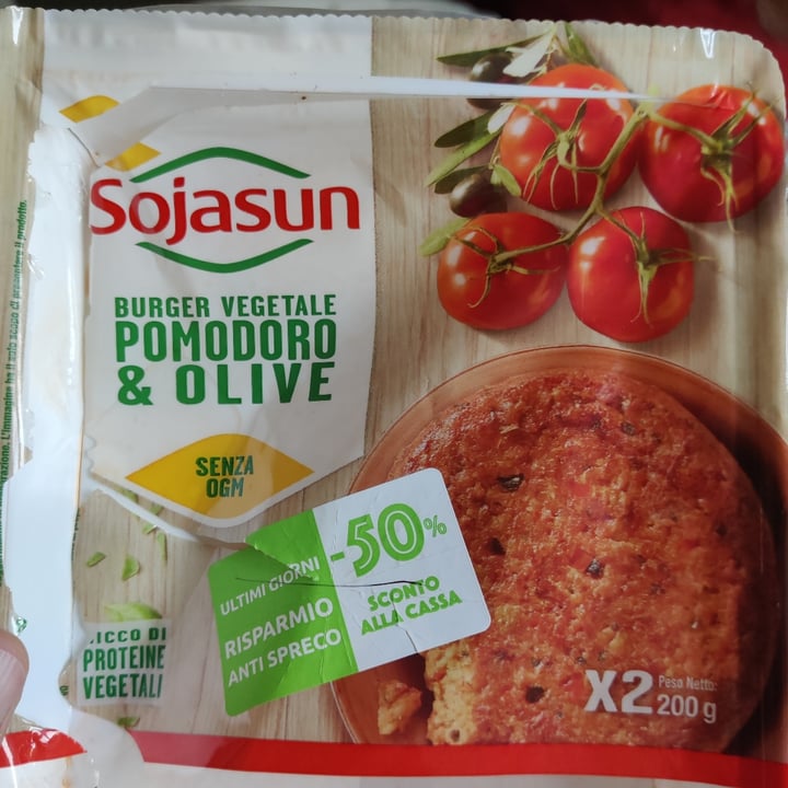 photo of Sojasun Burger Vegetale Pomodoro & Olive shared by @verticales on  30 Oct 2022 - review