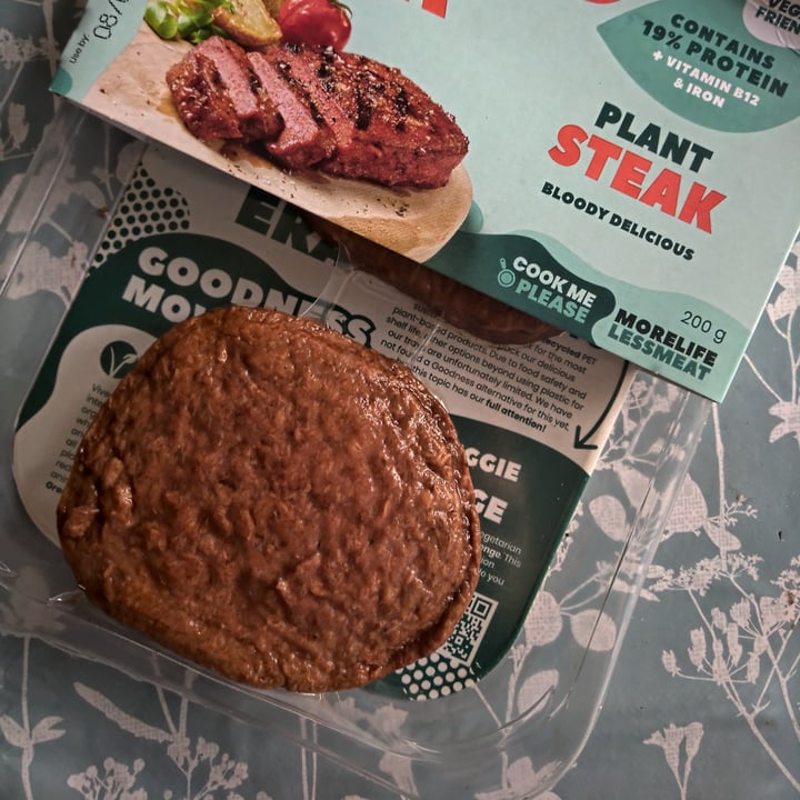 photo of Vivera Plant steaks shared by @rhys-d-hawkins on  08 Apr 2021 - review
