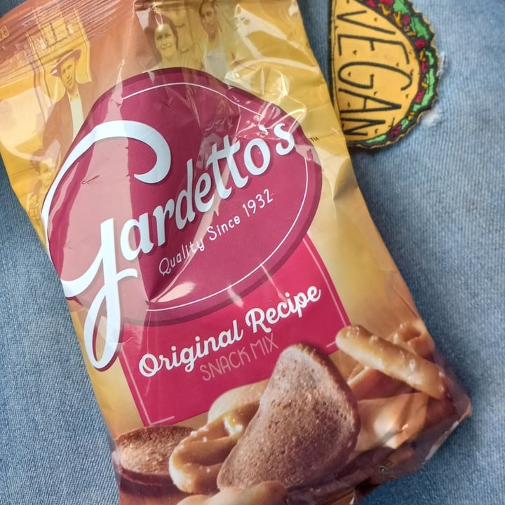 review photo of Gardetto’s Snack Mix shared by @catladymeowmeow on 25 May 2022 - review