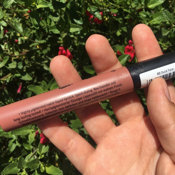 review photo of Essence Cosmetics Stay 8h Matte Waterproof Lipliner shared by @tabita0311 on 05 Jan 2021 - review