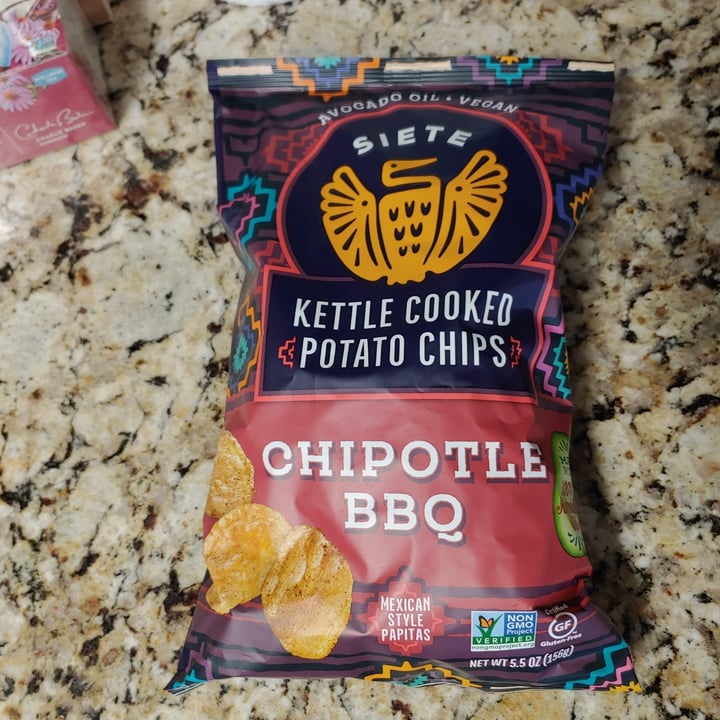 photo of Siete Family Foods Chipotle BBQ Kettle Cooked Potato Chips shared by @thundergleep on  08 Oct 2022 - review