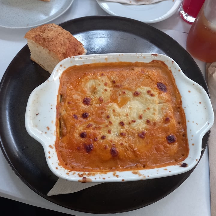 photo of Mi Manchi Lasagna Bolognesa shared by @lauramartinezrom on  13 Feb 2022 - review