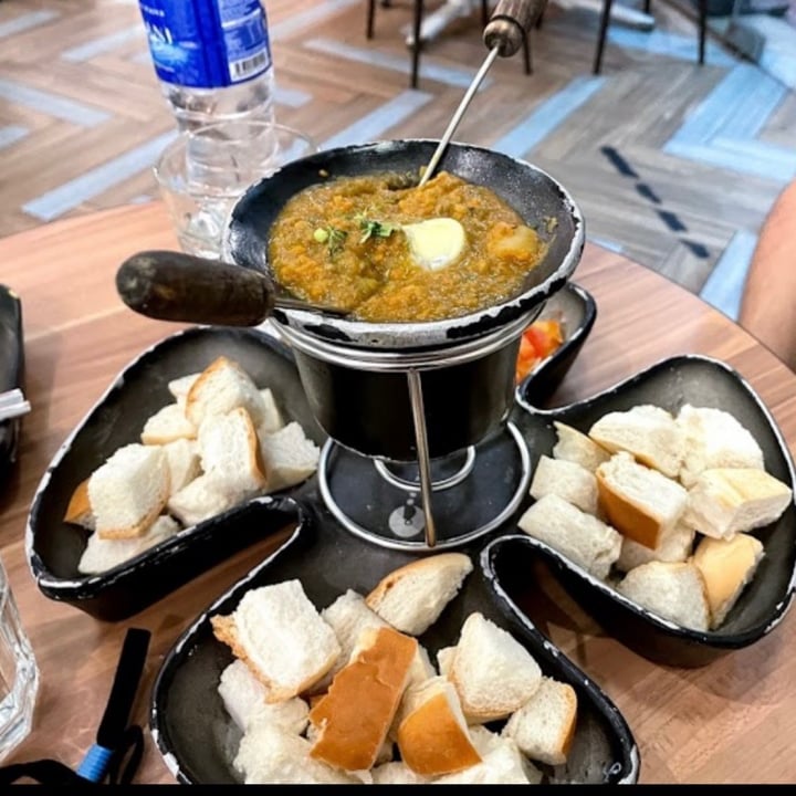 review photo of Tea Villa Cafe Singapore Pav Bhaji Fondue (Veganized) shared by @artijain on 21 Jun 2021 - review