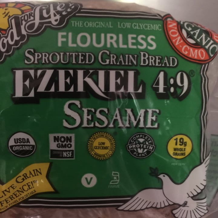 review photo of Ezekiel Sprouted Grain Bread Sesame shared by @jmgrapefruit on 30 May 2022 - review