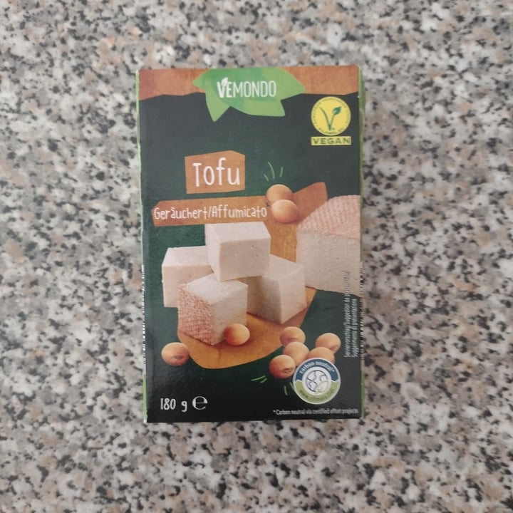 photo of Lidl tofu affumicato shared by @ericamanfry on  09 Aug 2022 - review