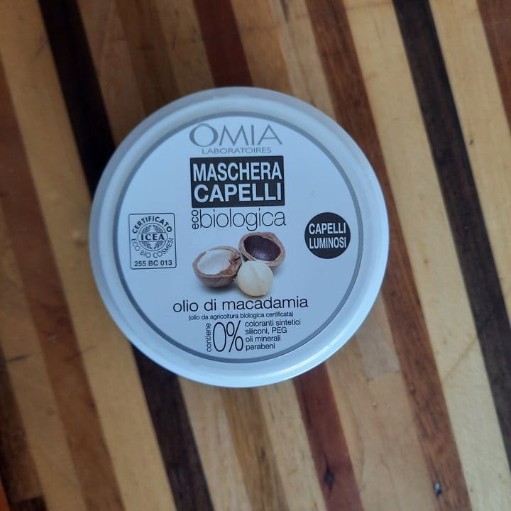 review photo of Omia Laboratoires Maschera Per Capelli- Olio Di Macadamia shared by @silky26 on 13 Apr 2022 - review