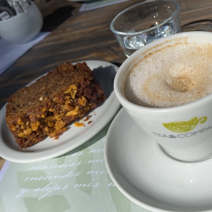 review photo of Tea & Company Budín vegano con frutos secos y café con leche de almendras shared by @happinesita on 18 Apr 2022 - review
